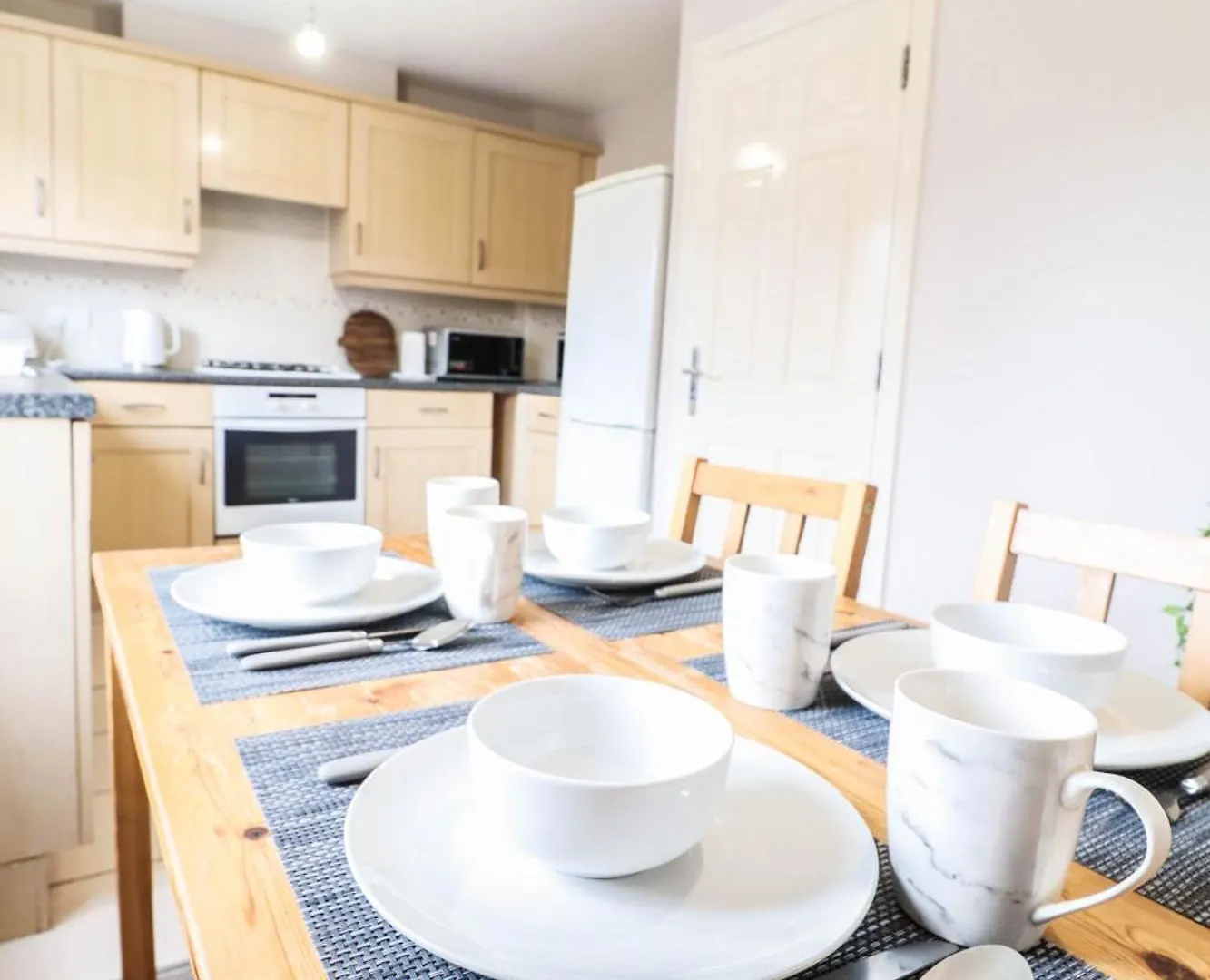 Family-Friendly 4 Bedroom House With Private Driveway Hillingdon