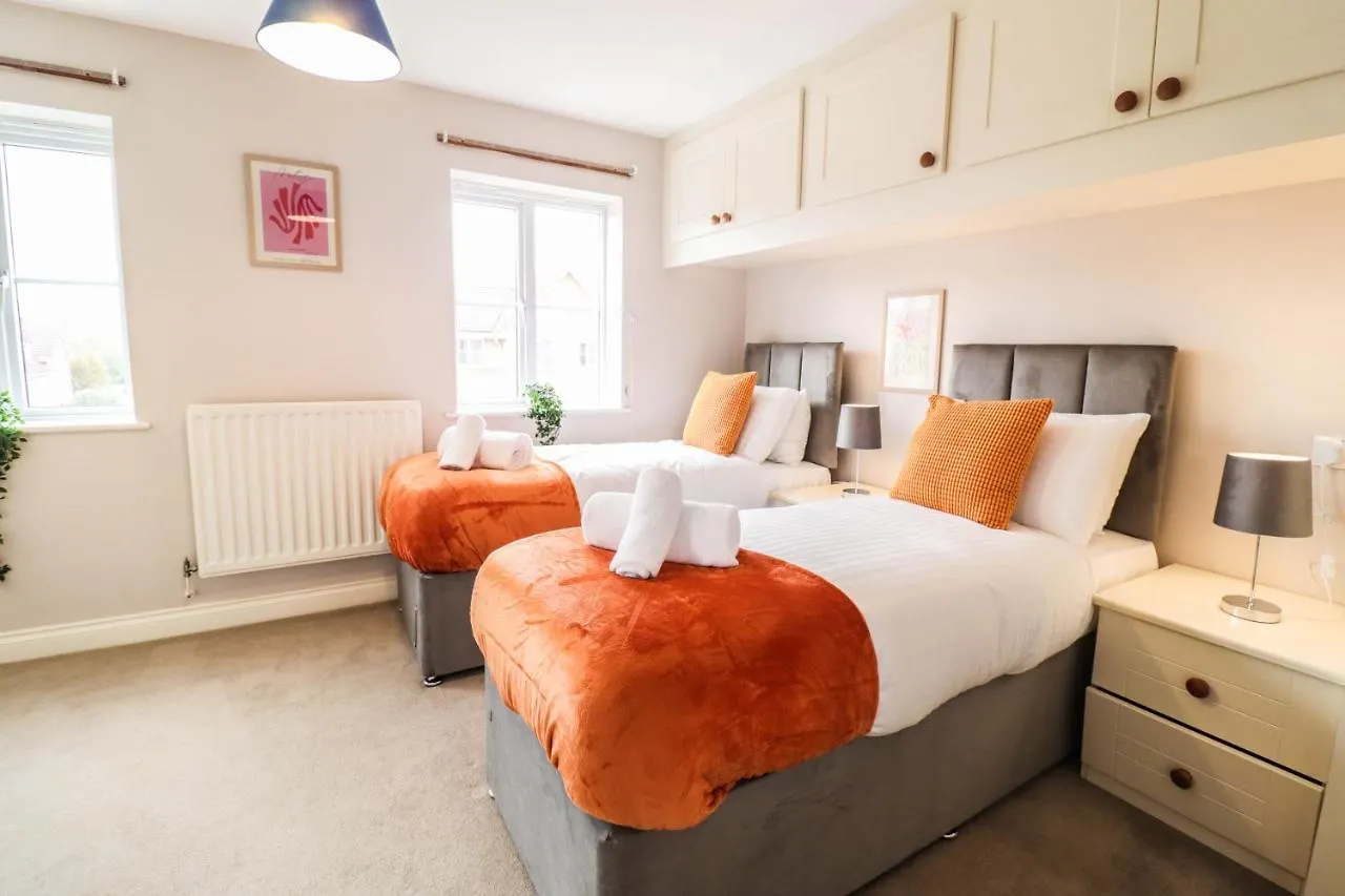 Family-Friendly 4 Bedroom House With Private Driveway Hillingdon United Kingdom