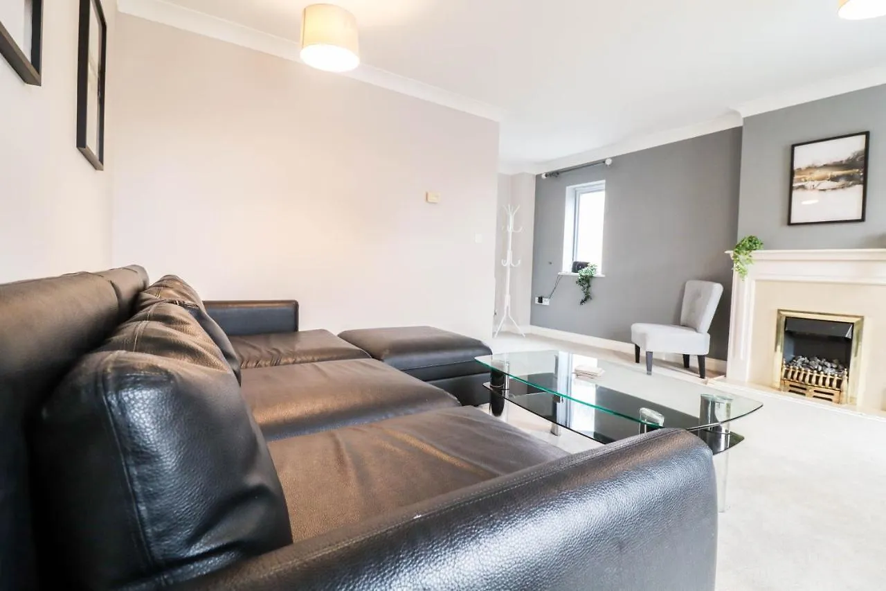 Holiday home Family-Friendly 4 Bedroom House With Private Driveway Hillingdon